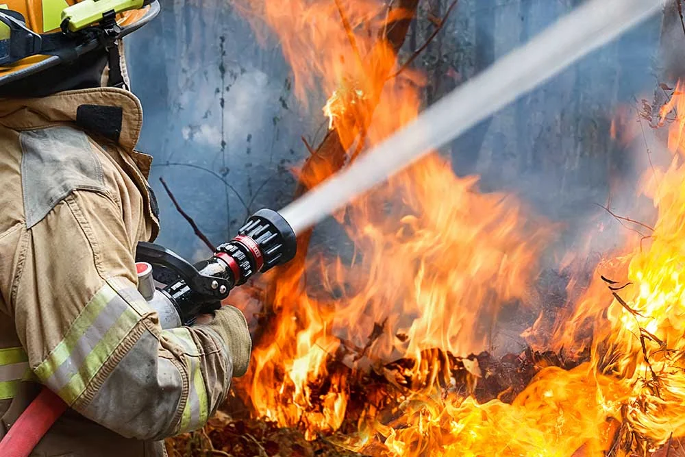 Major Fire in Moulton Sends Thick Smoke Across Community